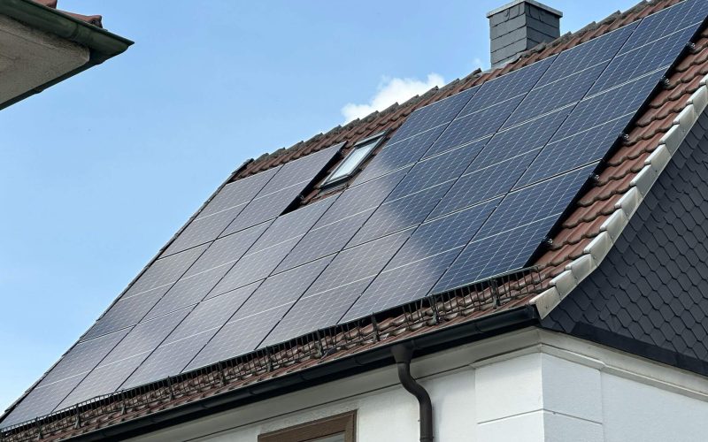 PV-Anlage auf Gewerbedach Elektro Goldau Hemer